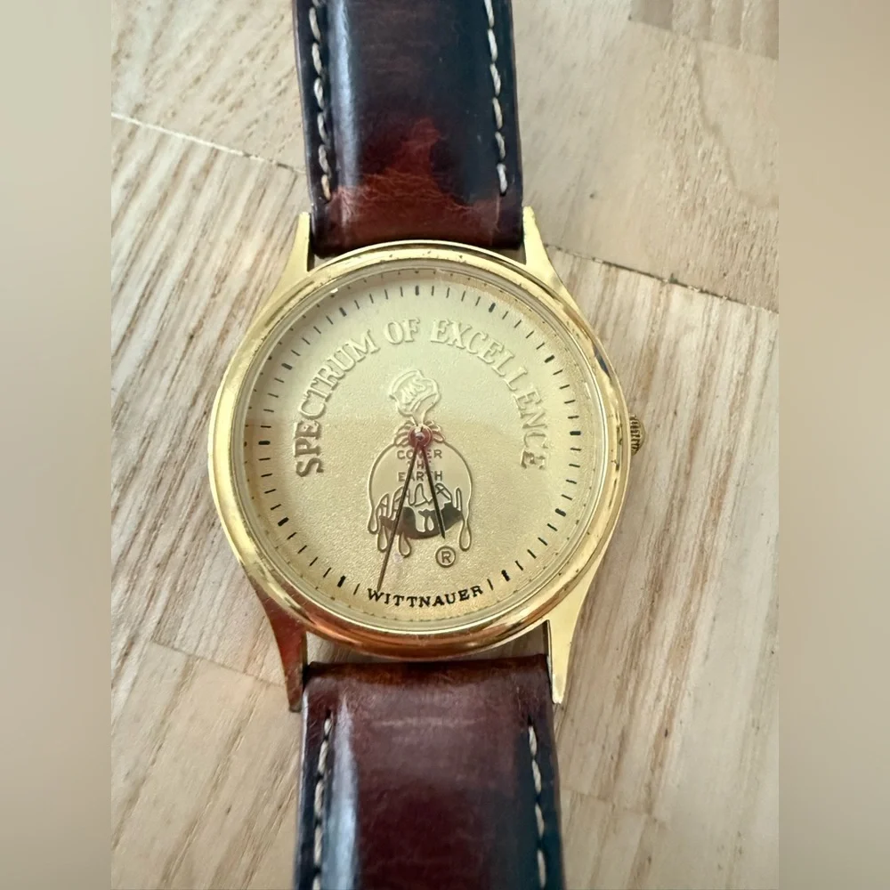 Wittnauer Sherwin Williams gold tone spectrum of excellence watch NEW BATTERY